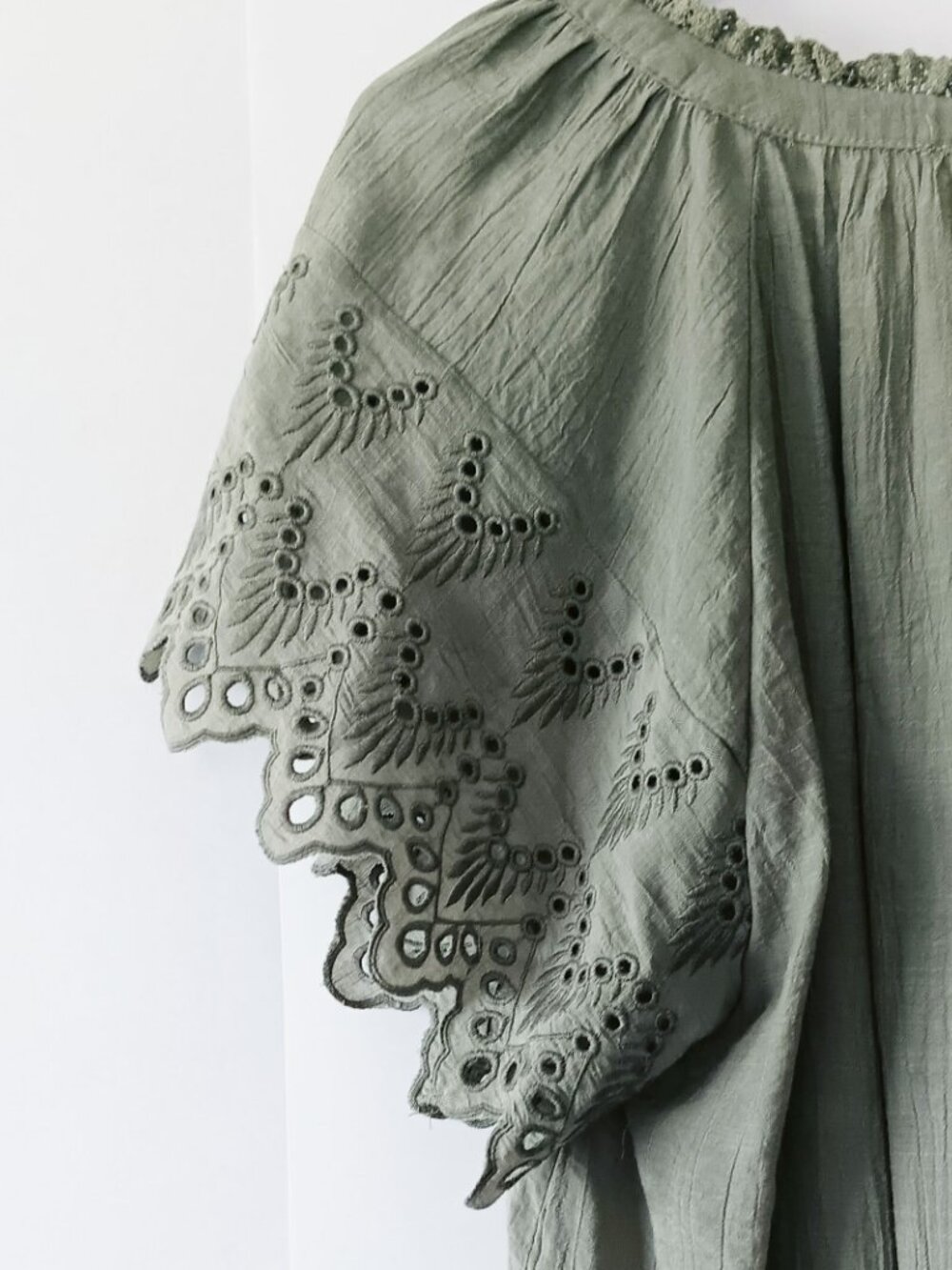 CHELSEA & THEODORE Deep Sage Green Lace Blouse Size M - Picture 11 of 15